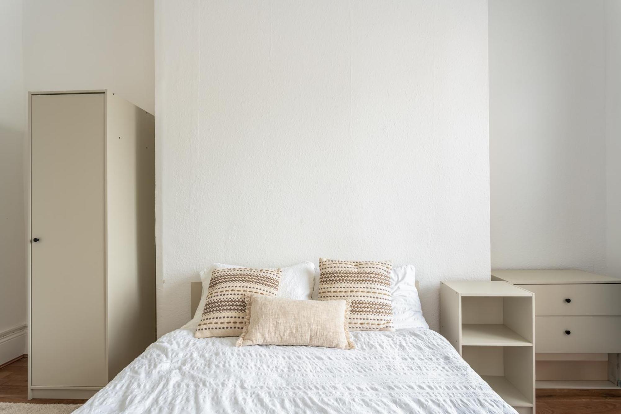 Cozy With Shared Bathroom * Londres